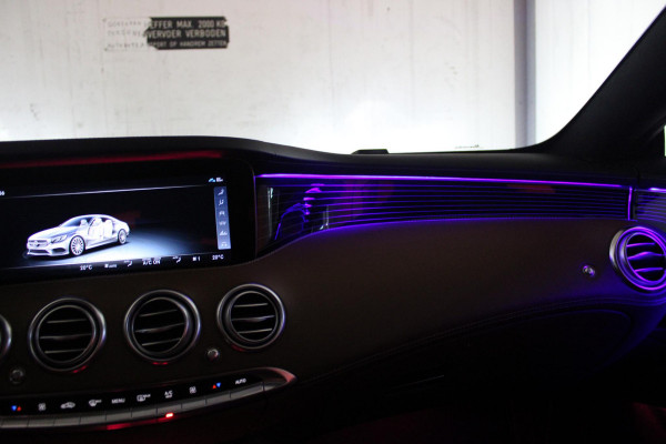 Mercedes-Benz S-Klasse Coupé 450 4MATIC | AMG-STYLING INTERIEUR / EXTERIEUR | PANORAMADAK | BURMESTER PREMIUM AUDIO ® | ELEKTRISCH VERSTELBARE VOORSTOELEN MET GEHEUGEN | MASSAGE STOELEN | VOORSTOELEN VERWARMBAAR | VOORSTOELEN GEVENTILEERD | AIRSCARF ( HOOFDRUIMTEVERWARMING VOOR BESTUURDER EN VOORPASSAGIER | LEDEREN INTERIEURDELEN | HOUTAFWERKING INTERIEUR | SFEERVERLICHTING | LEDEREN BEKLEDING | ADAPTIVE CRUISE CONTROL | PARKEERPAKKET INCLUSIEF 360°-CAMERA | ELEKTRISCHE ACHTERKLEP | VLAKKENVERWARMING | DODEHOEK DETECTIE | 20" MULTISPAAK LICHTMETALEN VELGEN |