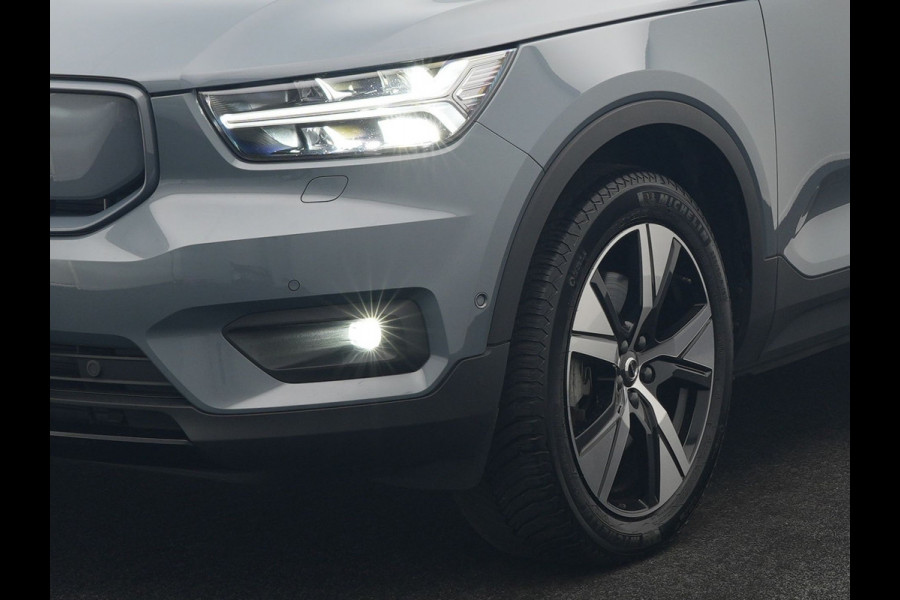 Volvo XC40 Recharge Pro 69kWh 231pk Dealer O.H. | Panodak | 360 Camera | Adaptive Cruise | Harman / Kardon | Alcantara Sportstoelen Memory & Verwarmd | Google Assistent | Stuur Verwarmd | Keyless | Blis | DAB |