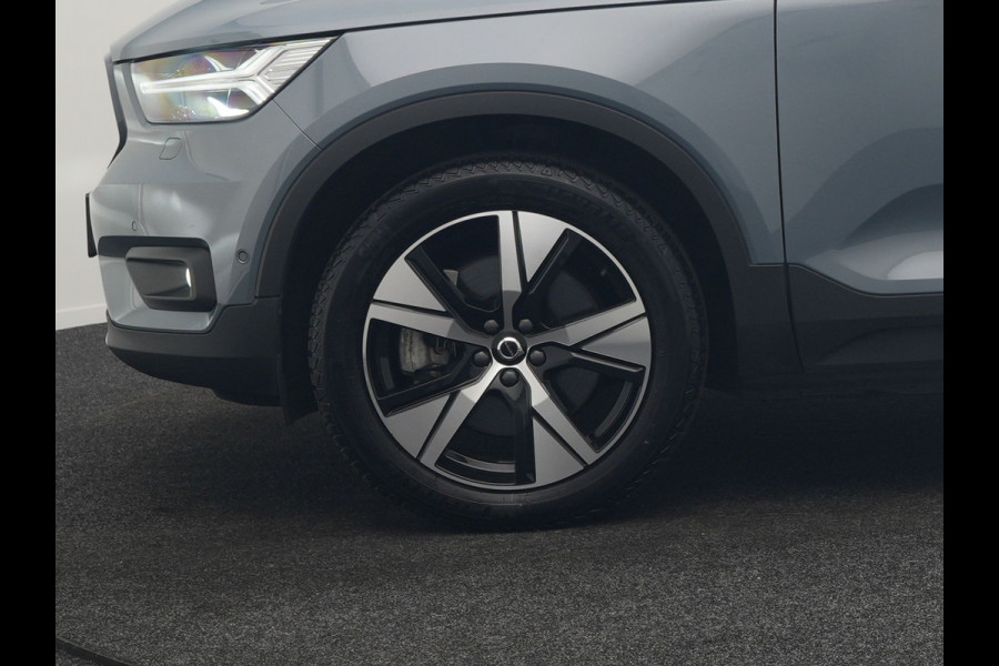 Volvo XC40 Recharge Pro 69kWh 231pk Dealer O.H. | Panodak | 360 Camera | Adaptive Cruise | Harman / Kardon | Alcantara Sportstoelen Memory & Verwarmd | Google Assistent | Stuur Verwarmd | Keyless | Blis | DAB |