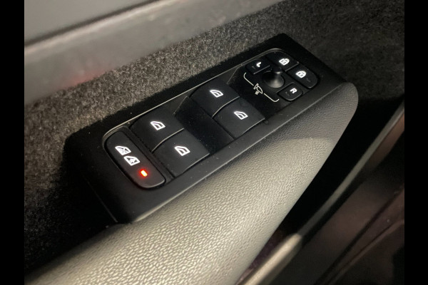 Volvo XC40 Recharge Core|94% SOH|BLACK|ACC|CAMERA|APPLE CARPLAY/ANDROID AUTO|STOEL+STUURVERW|ELEK.KLEP|NL-AUTO|NAP|INC.BTW|1e EIG|