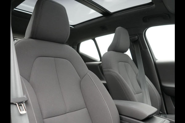 Volvo XC40 Recharge Extended Range Ultimate 82 kWh 252pk Dealer O.H. | Panodak | 360 Camera | Adaptive Cruise | Harman / Kardon | Voorstoelen Memory & Verwarmd | Google Assistent | Keyless | Blis | Stuur Verwarmd | Apple Carplay | DAB |
