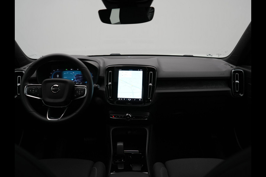 Volvo XC40 Recharge Extended Range Ultimate 82 kWh 252pk Dealer O.H. | Panodak | 360 Camera | Adaptive Cruise | Harman / Kardon | Voorstoelen Memory & Verwarmd | Google Assistent | Keyless | Blis | Stuur Verwarmd | Apple Carplay | DAB |