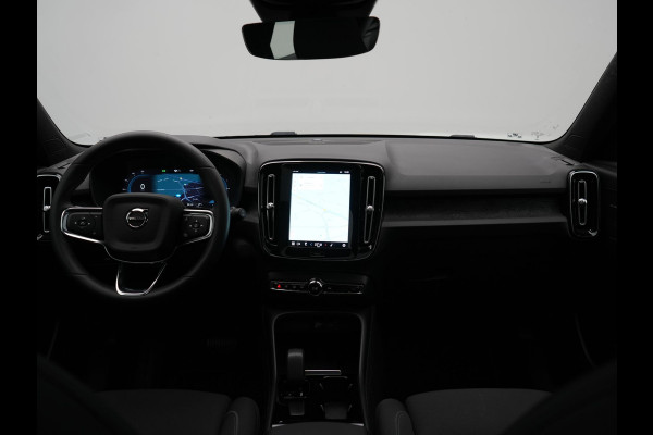 Volvo XC40 Recharge Extended Range Ultimate 82 kWh 252pk Dealer O.H. | Panodak | 360 Camera | Adaptive Cruise | Harman / Kardon | Voorstoelen Memory & Verwarmd | Google Assistent | Keyless | Blis | Stuur Verwarmd | Apple Carplay | DAB |