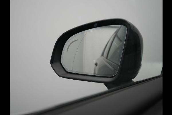 Volvo XC40 Recharge Extended Range Ultimate 82 kWh 252pk Dealer O.H. | Panodak | 360 Camera | Adaptive Cruise | Harman / Kardon | Voorstoelen Memory & Verwarmd | Google Assistent | Keyless | Blis | Stuur Verwarmd | Apple Carplay | DAB |