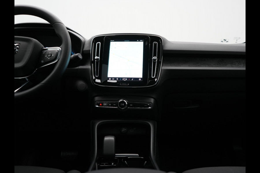 Volvo XC40 Recharge Extended Range Ultimate 82 kWh 252pk Dealer O.H. | Panodak | 360 Camera | Adaptive Cruise | Harman / Kardon | Voorstoelen Memory & Verwarmd | Google Assistent | Keyless | Blis | Stuur Verwarmd | Apple Carplay | DAB |