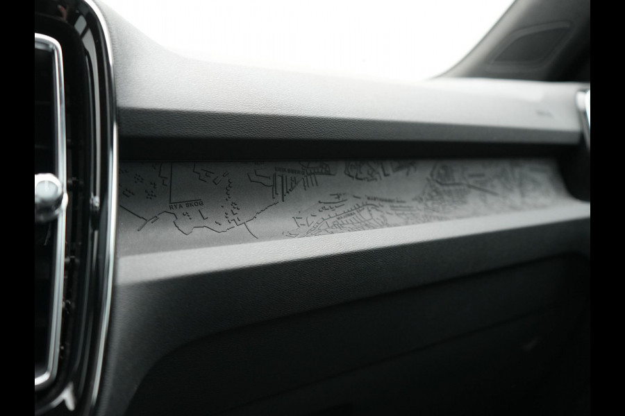 Volvo XC40 Recharge Extended Range Ultimate 82 kWh 252pk Dealer O.H. | Panodak | 360 Camera | Adaptive Cruise | Harman / Kardon | Voorstoelen Memory & Verwarmd | Google Assistent | Keyless | Blis | Stuur Verwarmd | Apple Carplay | DAB |