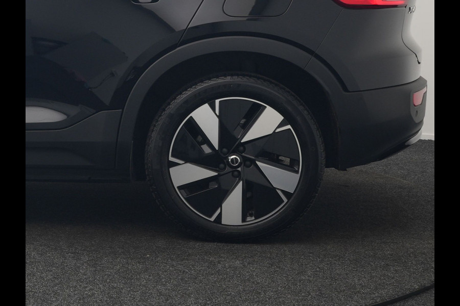 Volvo XC40 Recharge Extended Range Ultimate 82 kWh 252pk Dealer O.H. | Panodak | 360 Camera | Adaptive Cruise | Harman / Kardon | Voorstoelen Memory & Verwarmd | Google Assistent | Keyless | Blis | Stuur Verwarmd | Apple Carplay | DAB |