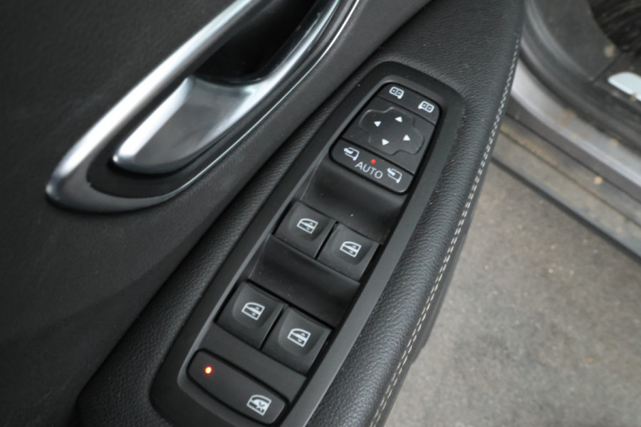 Renault Scénic 1.3 TCe Bose Navigatie, Climate, Trekhaak,