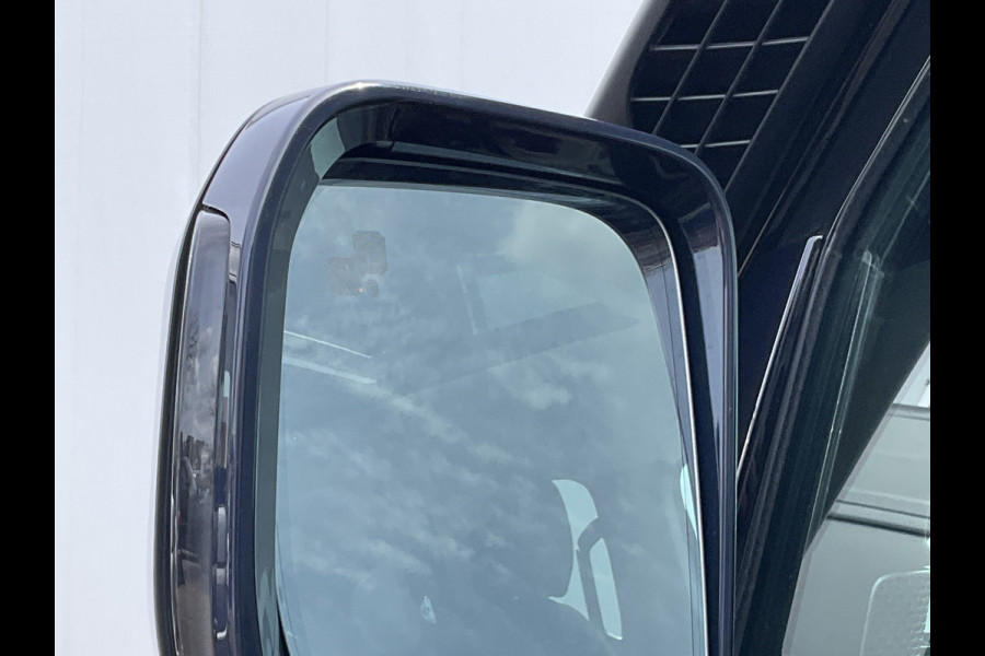 Land Rover Defender 2.0 D240 110 VAN 360°Cam Carplay Memory Trekhaak(3500) Grijs kenteken