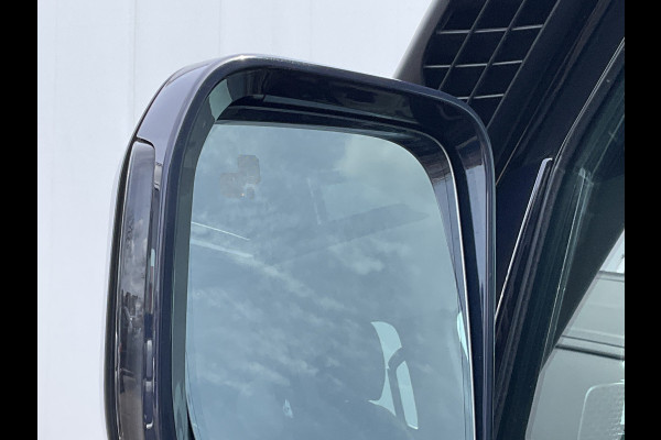 Land Rover Defender 2.0 D240 110 VAN 360°Cam Carplay Memory Trekhaak(3500) Grijs kenteken