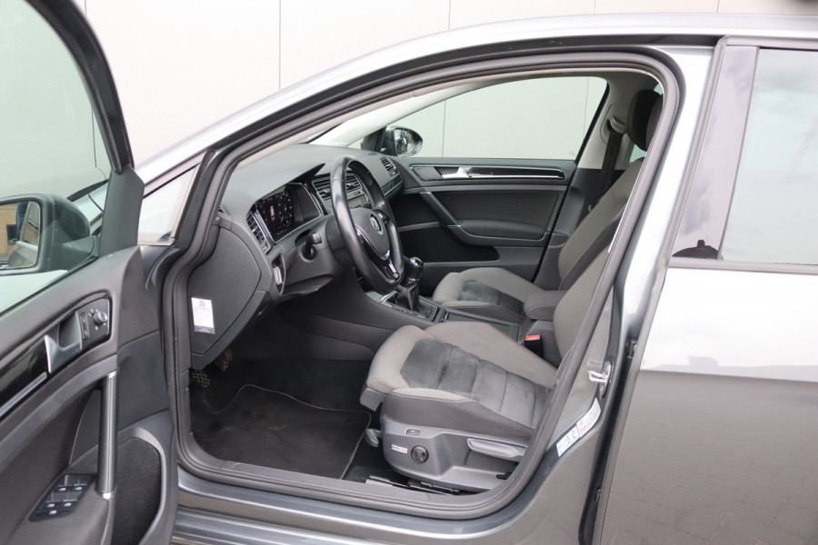 Volkswagen Golf 1.5 TSI 150PK Highline Business R Navigatie/Camera/Stoelverwarming/Adaptive-cruisecontrol