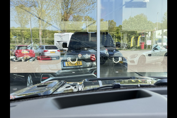 Land Rover Defender 5.0 P525 110 V8 URBAN | Commercial | Full Option | Milltek