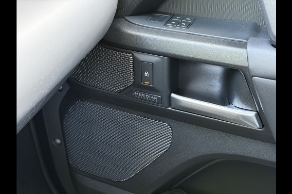 Land Rover Defender 5.0 P525 110 V8 URBAN | Commercial | Full Option | Milltek
