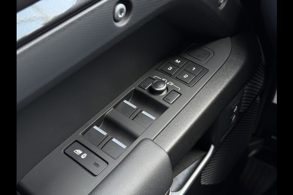 Land Rover Defender 5.0 P525 110 V8 URBAN | Commercial | Full Option | Milltek