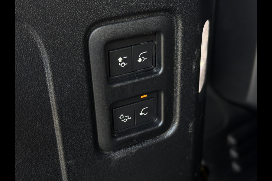 Land Rover Defender 5.0 P525 110 V8 URBAN | Commercial | Full Option | Milltek