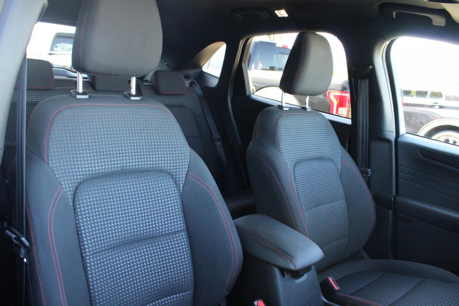 Ford Kuga 2.5 PHEV ST-Line Stoel + Stuurverwarming | Adaptive Cruise Control | BLIS | Camera | Elektrische Kofferbak | Navigatie |
