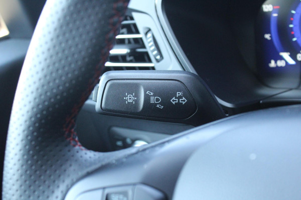 Ford Kuga 2.5 PHEV ST-Line Stoel + Stuurverwarming | Adaptive Cruise Control | BLIS | Camera | Elektrische Kofferbak | Navigatie |