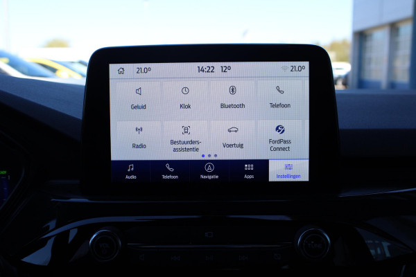 Ford Kuga 2.5 PHEV ST-Line Stoel + Stuurverwarming | Adaptive Cruise Control | BLIS | Camera | Elektrische Kofferbak | Navigatie |
