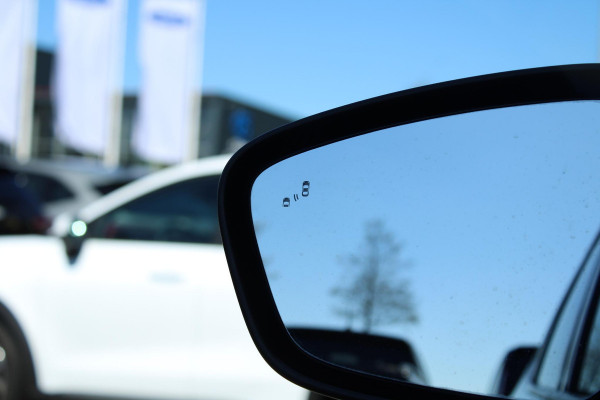 Ford Kuga 2.5 PHEV ST-Line Stoel + Stuurverwarming | Adaptive Cruise Control | BLIS | Camera | Elektrische Kofferbak | Navigatie |