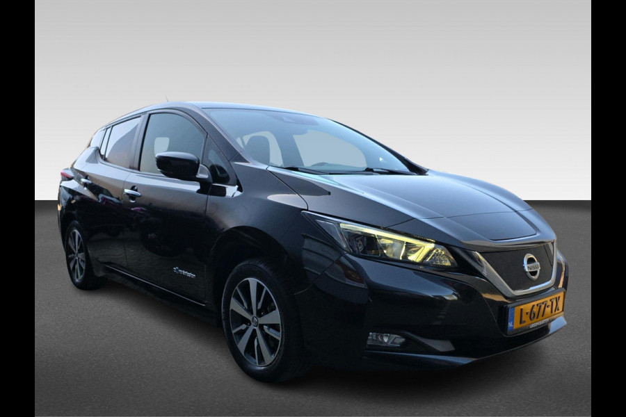 Nissan Leaf Acenta 40 kWh | Automaat | Adaptive Cruisecontrol | Achteruitrijcamera | Navigatie | 270 KM WLTP |