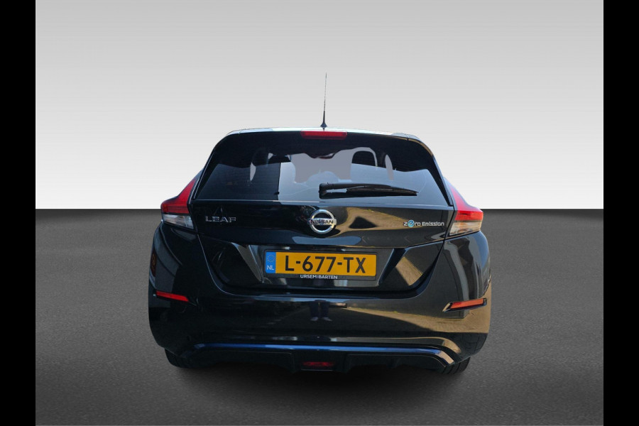 Nissan Leaf Acenta 40 kWh | Automaat | Adaptive Cruisecontrol | Achteruitrijcamera | Navigatie | 270 KM WLTP |