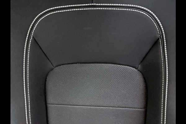 Jaguar I-PACE EV320 HSE 90 kWh(NL-auto, Goed OnderH, Trekhaak, Panorama, Carplay, StoelV, Climate Con, Etc)