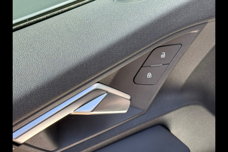 Audi A3 Sportback 35 TFSI S-LINE Matrix|Sportstoelen|Camera|Dealer Onderhouden