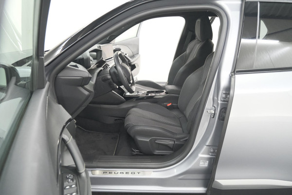 Peugeot e-2008 EV GT 50 kWh | 3 Fase | 360 Camera | Adaptieve Cruise Control | Dodehoekdetectie