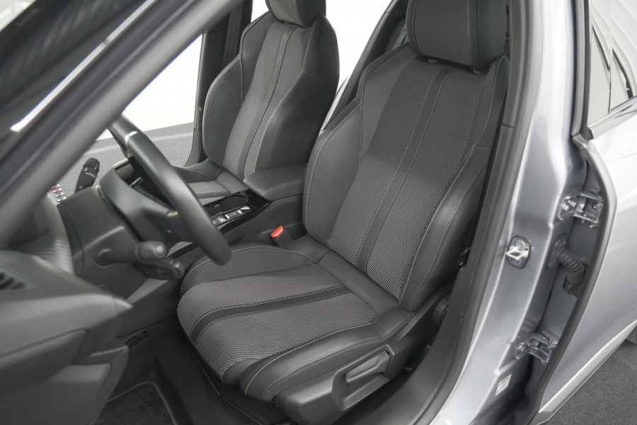 Peugeot e-2008 EV GT 50 kWh | 3 Fase | 360 Camera | Adaptieve Cruise Control | Dodehoekdetectie