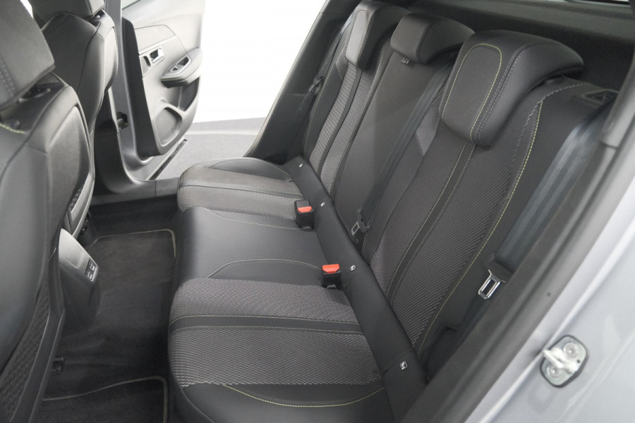 Peugeot e-2008 EV GT 50 kWh | 3 Fase | 360 Camera | Adaptieve Cruise Control | Dodehoekdetectie