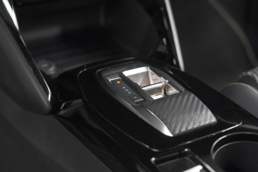 Peugeot e-2008 EV GT 50 kWh | 3 Fase | 360 Camera | Adaptieve Cruise Control | Dodehoekdetectie