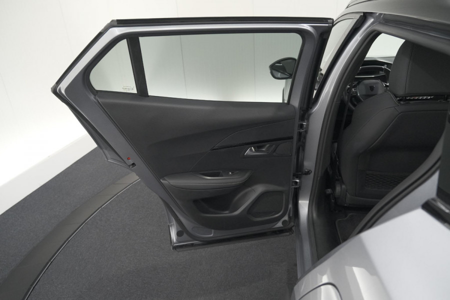 Peugeot e-2008 EV GT 50 kWh | 3 Fase | 360 Camera | Adaptieve Cruise Control | Dodehoekdetectie