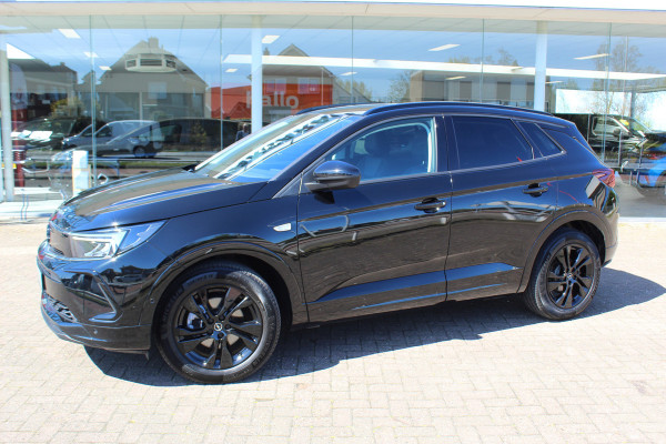 Opel Grandland 1.2 Turbo GS Line Zeer nette, sportieve en luxe hoogzitter, slechts 49.000km ! Autm. airco dual, camera, half leder, navigatie, telefoonvoorb, Apple carplay/Android auto, lane- en side assist, cruise control, metallic lak, LM wielen etc.