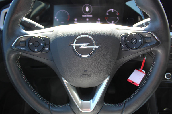 Opel Grandland 1.2 Turbo GS Line Zeer nette, sportieve en luxe hoogzitter, slechts 49.000km ! Autm. airco dual, camera, half leder, navigatie, telefoonvoorb, Apple carplay/Android auto, lane- en side assist, cruise control, metallic lak, LM wielen etc.
