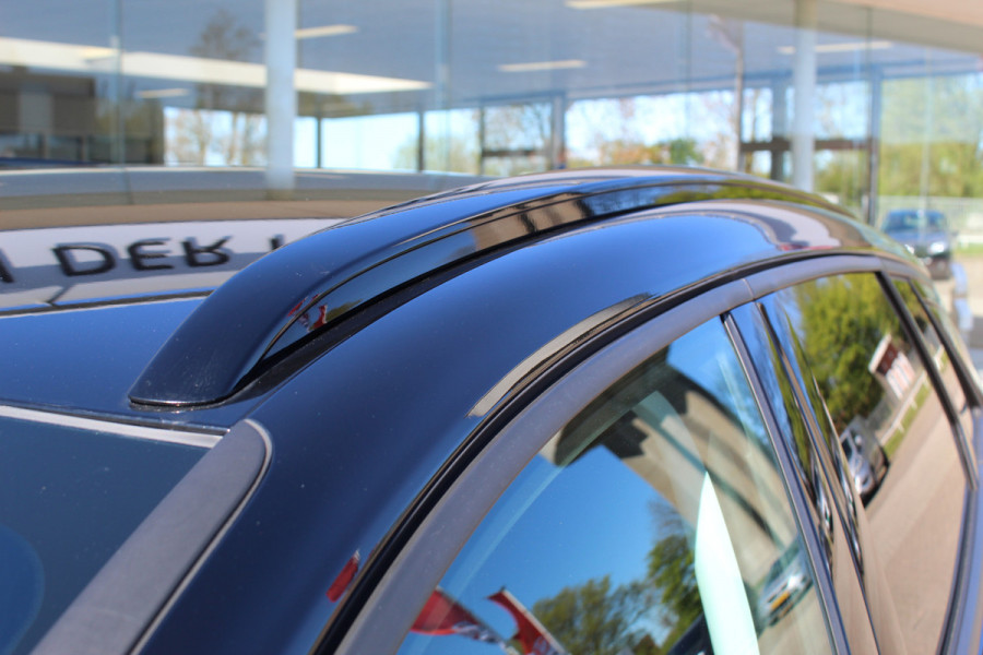 Opel Grandland 1.2 Turbo GS Line Zeer nette, sportieve en luxe hoogzitter, slechts 49.000km ! Autm. airco dual, camera, half leder, navigatie, telefoonvoorb, Apple carplay/Android auto, lane- en side assist, cruise control, metallic lak, LM wielen etc.