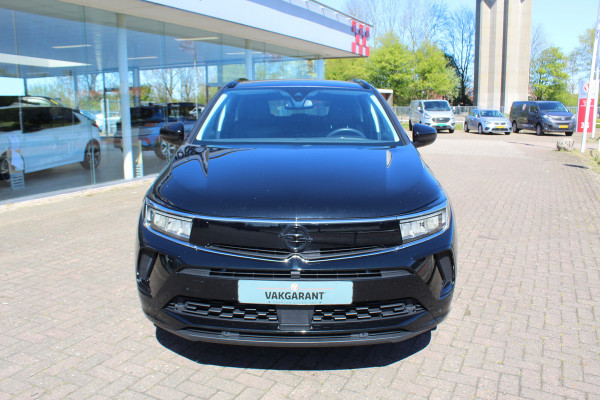 Opel Grandland 1.2 Turbo GS Line Zeer nette, sportieve en luxe hoogzitter, slechts 49.000km ! Autm. airco dual, camera, half leder, navigatie, telefoonvoorb, Apple carplay/Android auto, lane- en side assist, cruise control, metallic lak, LM wielen etc.