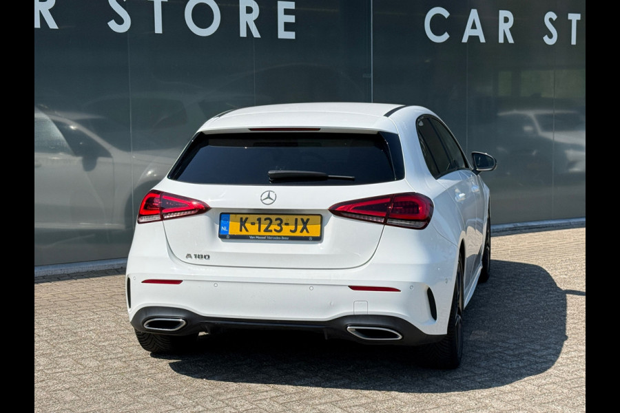 Mercedes-Benz A-Klasse 180 AMG Night Navi|Sfeer|Stoelverwarming|Dealer Onderhouden