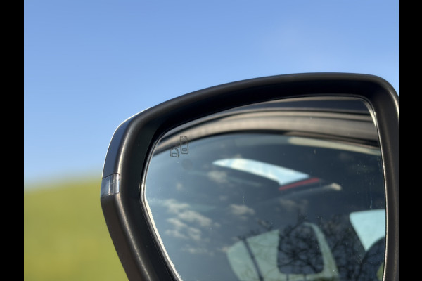 Citroën C5 Aircross 1.6 PureTech Shine Leder | Massagestoelen met Memory | Blind Spot | PDC V&A | Camera | Grip Control