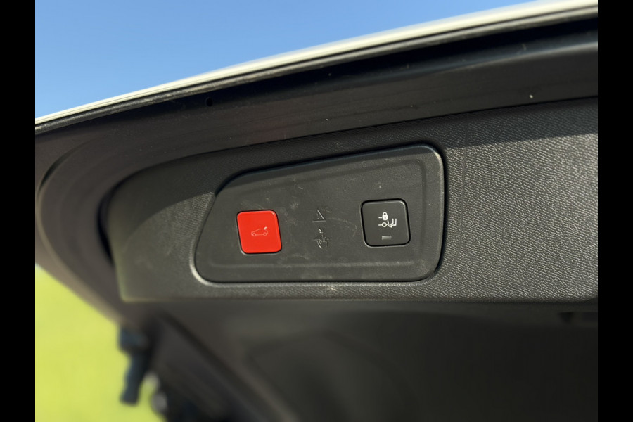 Citroën C5 Aircross 1.6 PureTech Shine Leder | Massagestoelen met Memory | Blind Spot | PDC V&A | Camera | Grip Control