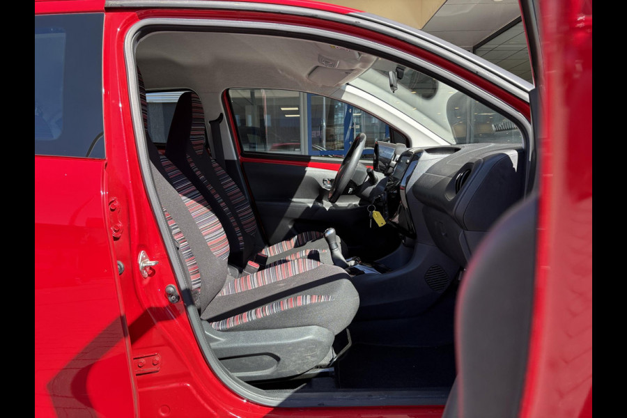Citroën C1 1.0 VTi Shine 44.500 KM | Carplay | Achteruitrijcamera | L.M. Velgen | Airco