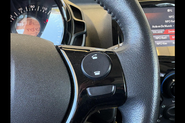 Citroën C1 1.0 VTi Shine 44.500 KM | Carplay | Achteruitrijcamera | L.M. Velgen | Airco