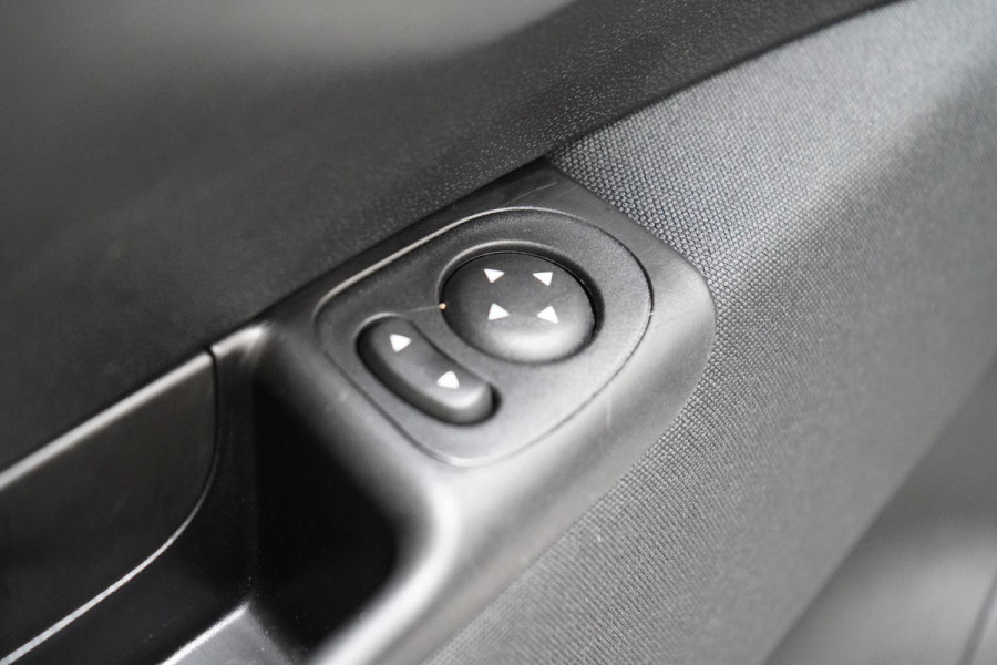 Fiat 500C 1.0 Hybrid Lounge | Apple Carplay | Airconditioning | Cruise control | Parkeersensoren