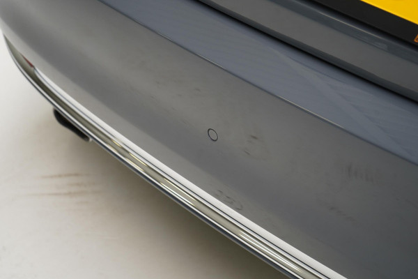 Fiat 500C 1.0 Hybrid Lounge | Apple Carplay | Airconditioning | Cruise control | Parkeersensoren