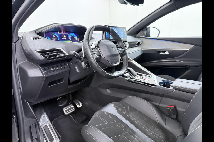 Peugeot 3008 1.6 HYbrid 225 GT Pack Business PANO | BLACK PACK | FOCAL AUDIO | CAMERA | CRUISE CONTROLE | ELEK. ACHTERKLEP | STOELVERWARMING | RIJKLAAR + 12 MND BOVAG GARANTIE |