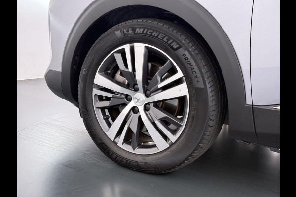 Peugeot 3008 1.6 HYbrid 225 Allure Pack Business |PHEV PLUG-IN HYBRIDE | RIJKLAAR! | ONDERHOUD GEHAD BIJ BINNENKOMST | DODEHOEKSENSOR | ACHTERUITRIJCAMERA | STANDKACHEL | INCL. 12 MND BOVAG GARANTIE