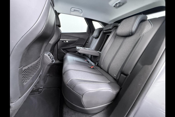 Peugeot 3008 1.6 HYbrid 225 Allure Pack Business |PHEV PLUG-IN HYBRIDE | RIJKLAAR! | ONDERHOUD GEHAD BIJ BINNENKOMST | DODEHOEKSENSOR | ACHTERUITRIJCAMERA | STANDKACHEL | INCL. 12 MND BOVAG GARANTIE