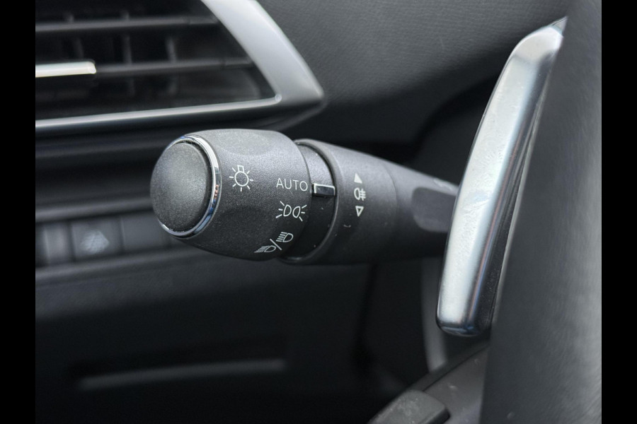 Peugeot 3008 1.6 HYbrid 225 Allure Pack Business |PHEV PLUG-IN HYBRIDE | RIJKLAAR! | ONDERHOUD GEHAD BIJ BINNENKOMST | DODEHOEKSENSOR | ACHTERUITRIJCAMERA | STANDKACHEL | INCL. 12 MND BOVAG GARANTIE