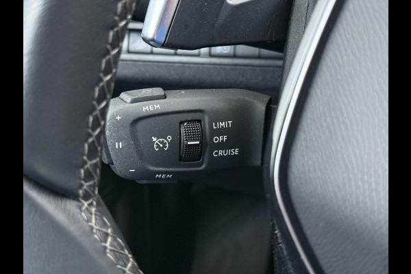 Peugeot 3008 1.6 HYbrid 225 Allure Pack Business |PHEV PLUG-IN HYBRIDE | RIJKLAAR! | ONDERHOUD GEHAD BIJ BINNENKOMST | DODEHOEKSENSOR | ACHTERUITRIJCAMERA | STANDKACHEL | INCL. 12 MND BOVAG GARANTIE