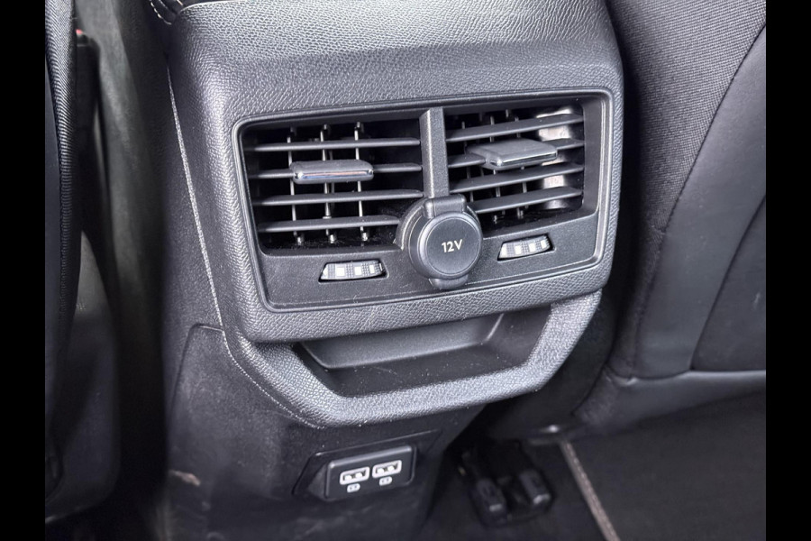 Peugeot 3008 1.6 HYbrid 225 GT |PHEV | BLACK OPTIC| FOCAL AUDIO| STOELVERWARMING| CAMERA VOOR+ ACHTER| ADAPTIVE CRUISE CONTROL| DODE HOEK SENSOR| ELEK. ACHTERKLEP| STANDKACHEL