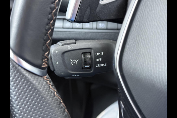 Peugeot 3008 1.6 HYbrid 225 GT |PHEV | BLACK OPTIC| FOCAL AUDIO| STOELVERWARMING| CAMERA VOOR+ ACHTER| ADAPTIVE CRUISE CONTROL| DODE HOEK SENSOR| ELEK. ACHTERKLEP| STANDKACHEL